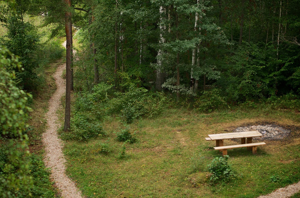 Kaņiera pilskalna taka un piknika vieta